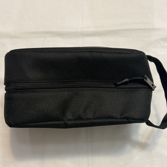 Avalanche Dopp Kit/ Toiletry Travel / Shave Kit Bag With Grab & Go Handle- NWOT - Picture 2 of 11